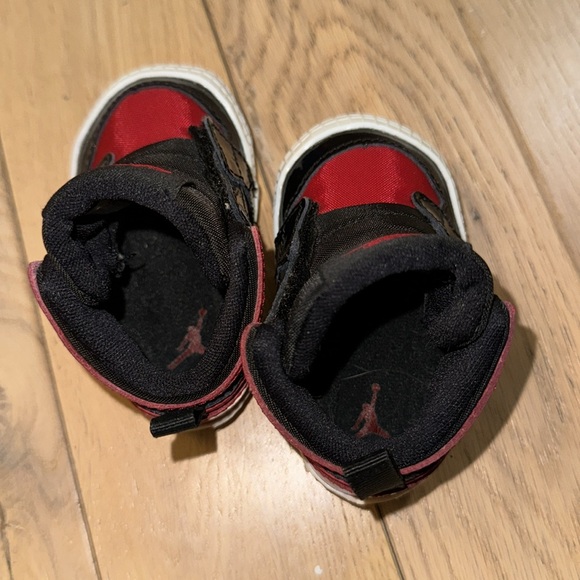 Jordan 1 crib bootie patent bred - Picture 3 of 4